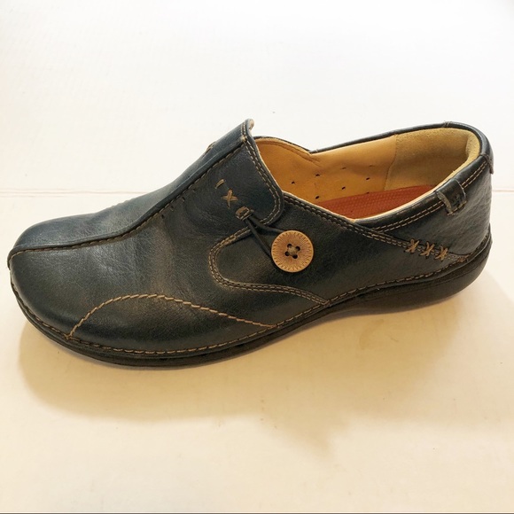 clarks unloop blue